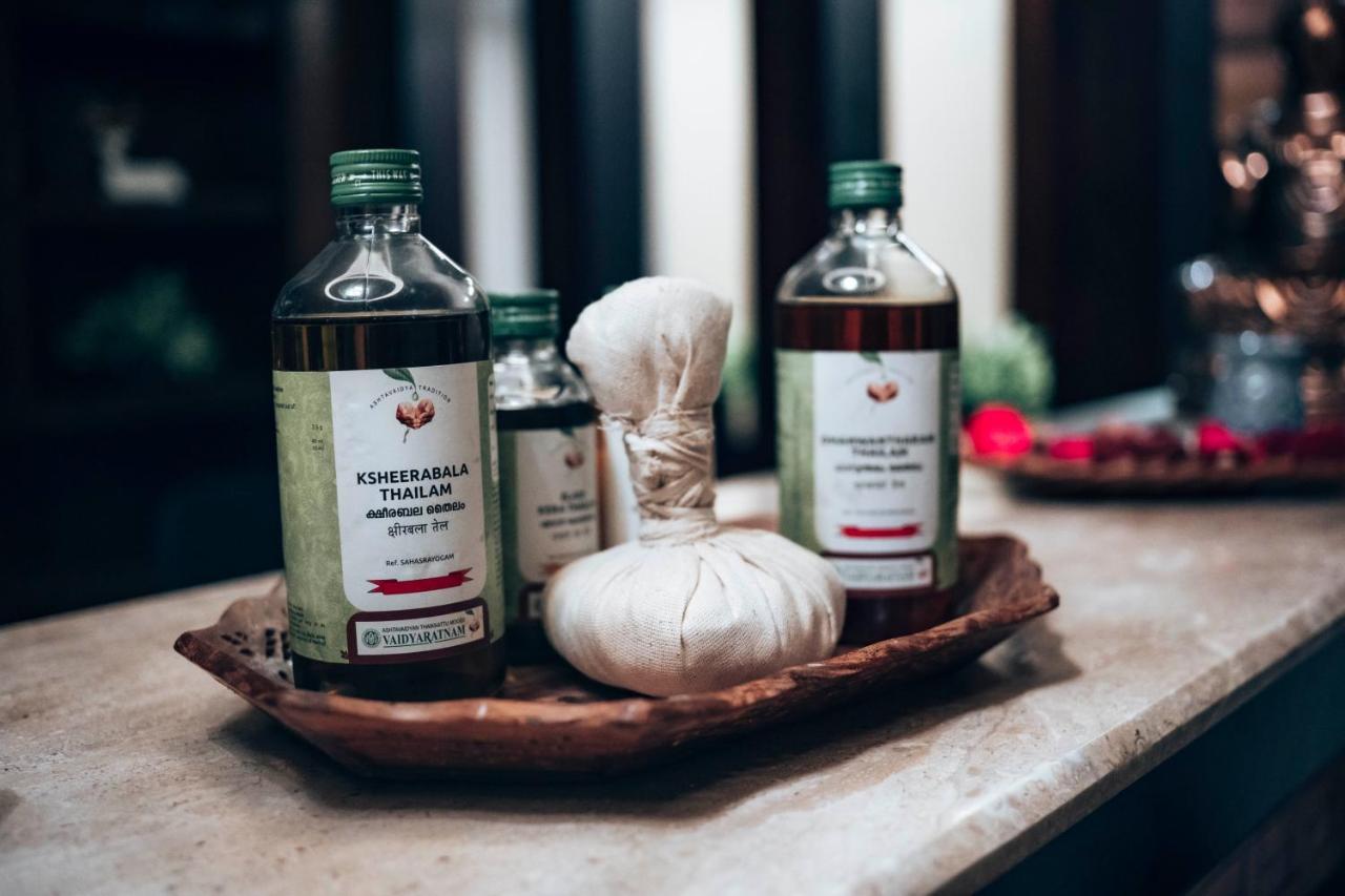 ホテル Retrieve Health & Wellness Kochi エクステリア 写真